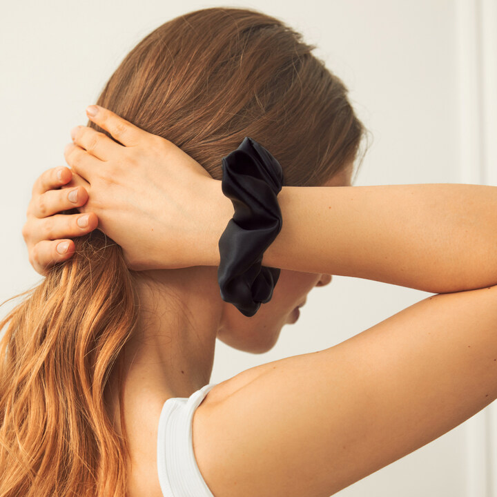 Шелковая резинка широкая